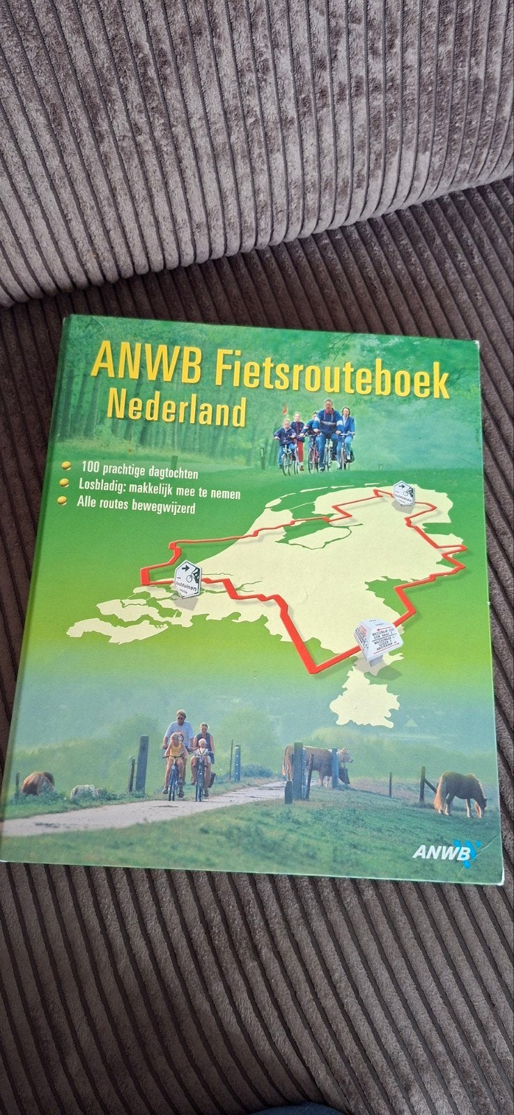 ANWB Fietsrouteboek Nederland - 100 prachtige dagtochten, Boeken, Ophalen of Verzenden, Gelezen, Fiets- of Wandelgids
