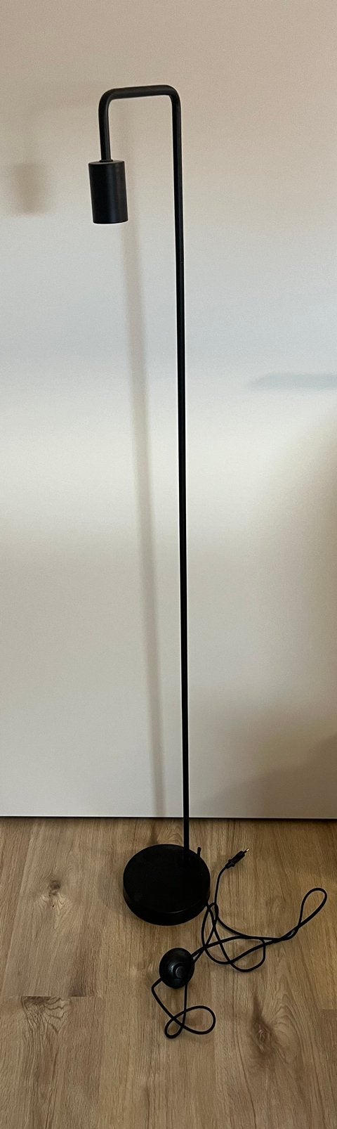 Vloerlamp, zwart, Ophalen, Zo goed als nieuw, 100 tot 150 cm