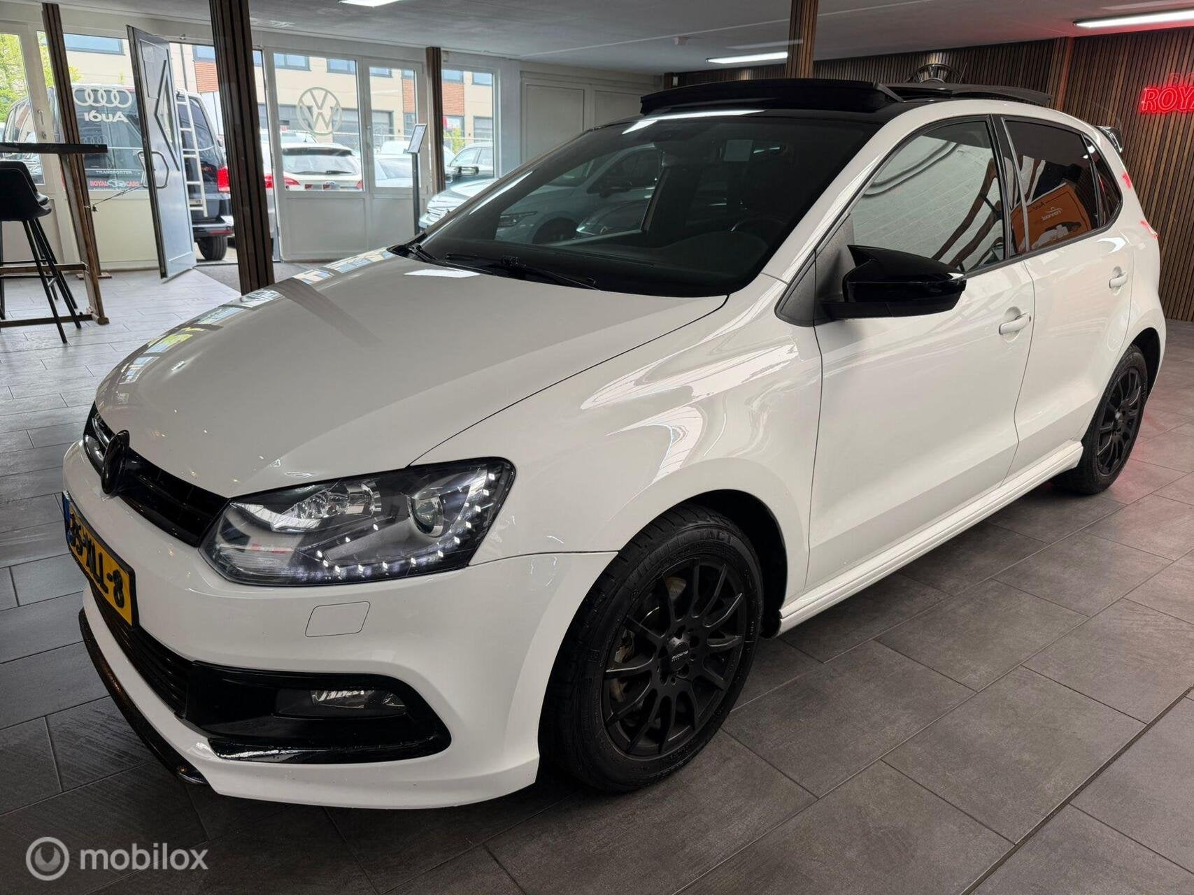 Volkswagen Polo 1.2 TSI|3X R-Line|Pano|Led Pakket||Cruise C., Euro 5, 4 cilinders, Wit, Origineel Nederlands