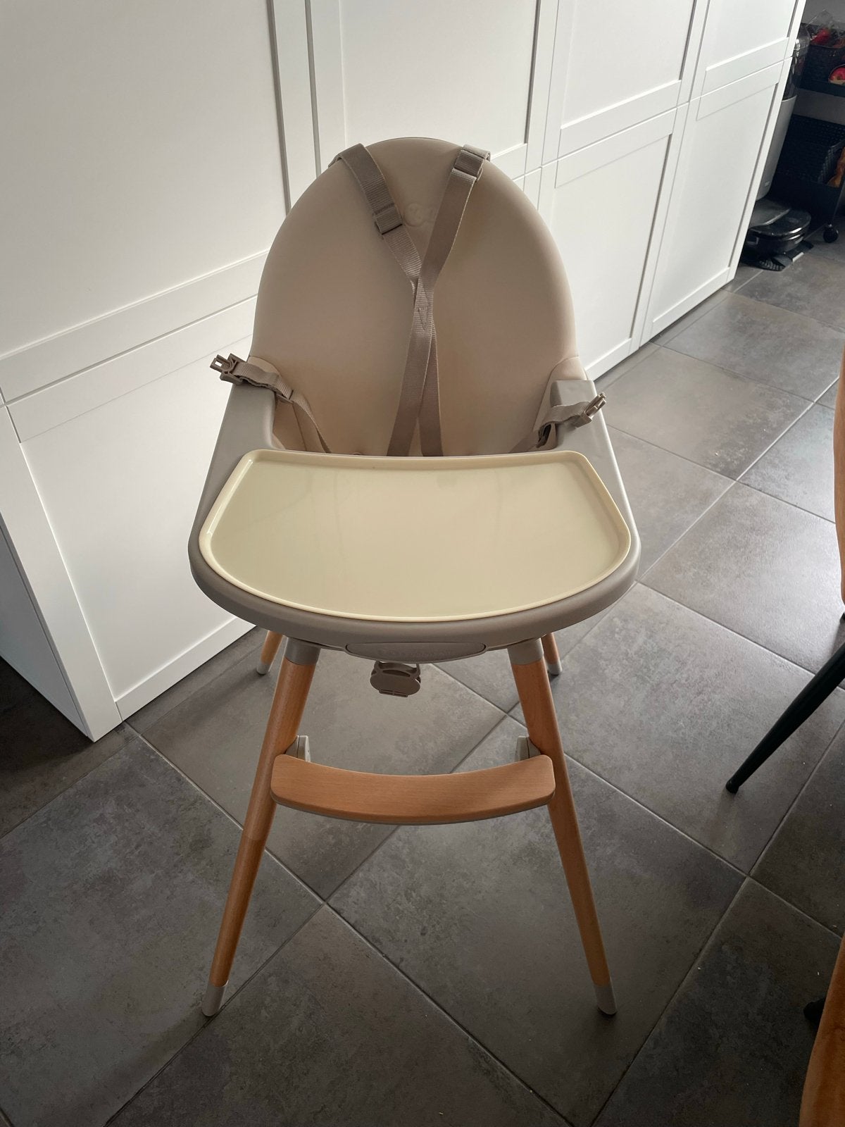 Kinderkraft Lastree 2-in-1 kinderstoel met eetblad, Ophalen, Zo goed als nieuw, Overige typen, Afneembaar eetblad