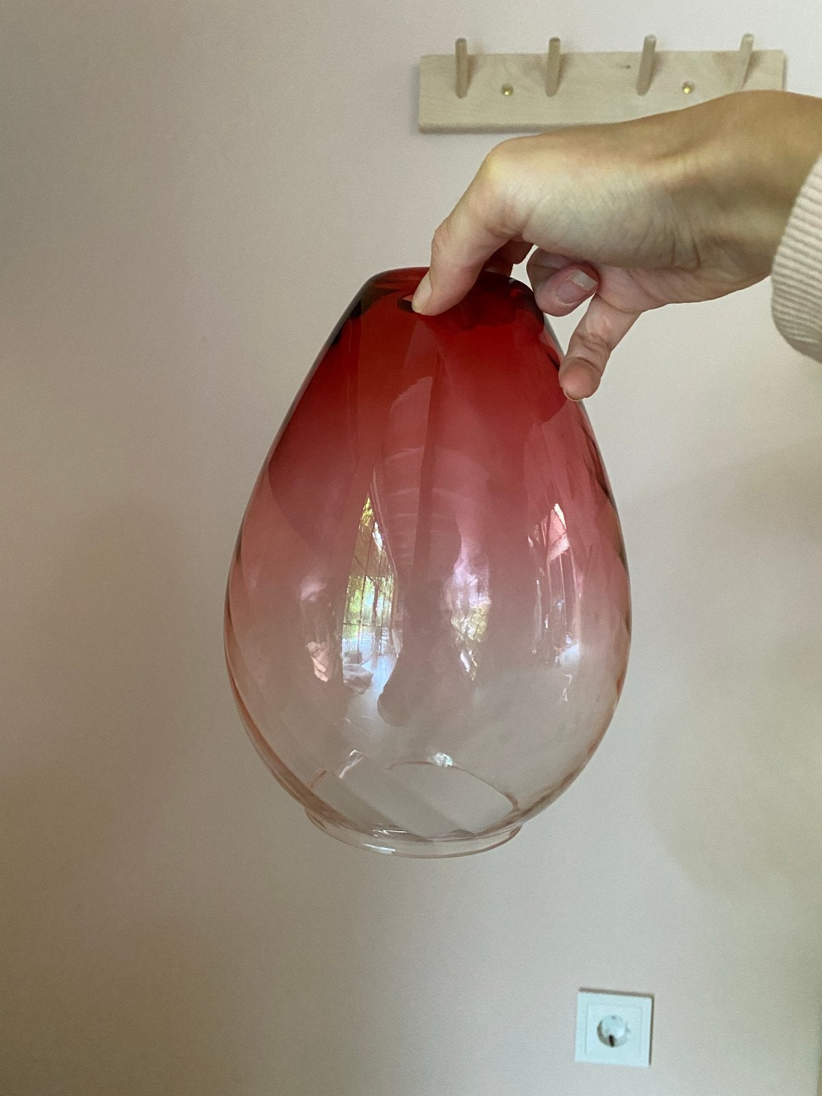 Ovale glazen lampenkap rood/roze wit glas, Huis en Inrichting, Lampen | Lampenkappen, Gebruikt, 25 tot 50 cm, Ophalen of Verzenden
