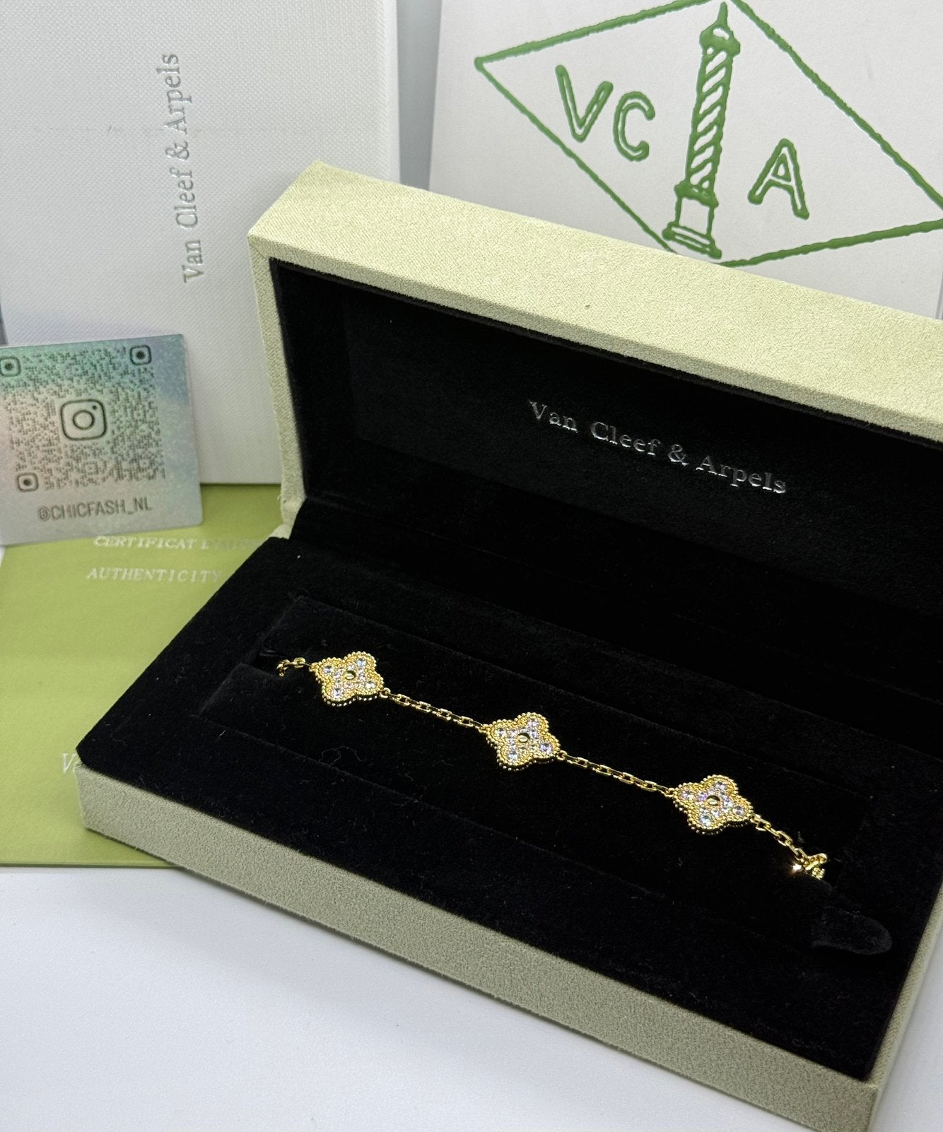Van Cleef & Arpels Steentjes Armband, Ophalen of Verzenden, Zo goed als nieuw, Goud