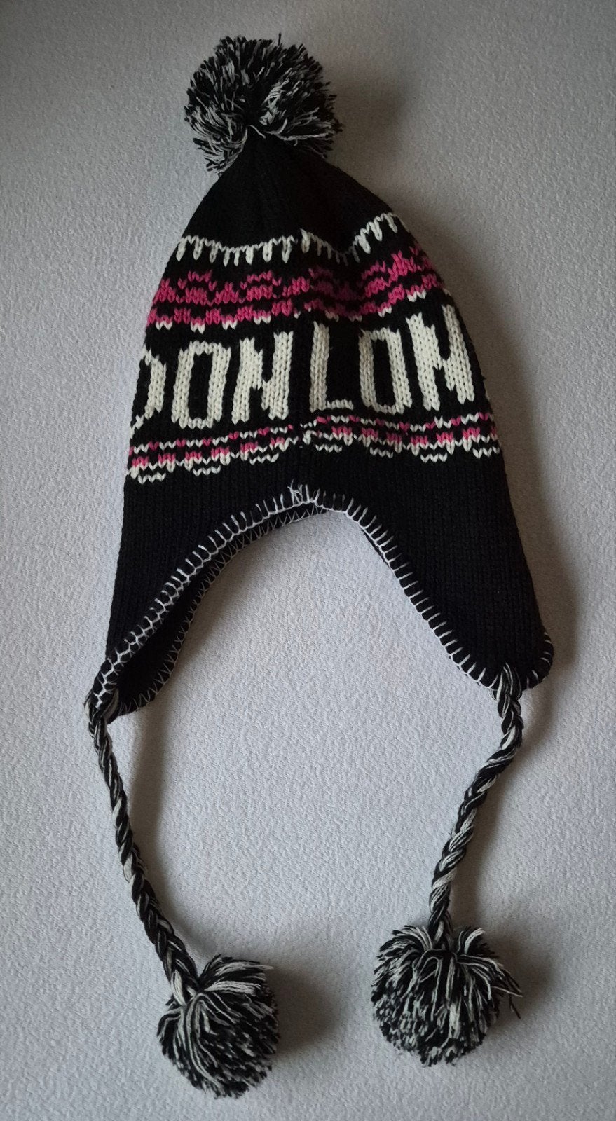 London muts met pompon en vlechtjes, Meisje, Ophalen of Verzenden, Zo goed als nieuw, London
