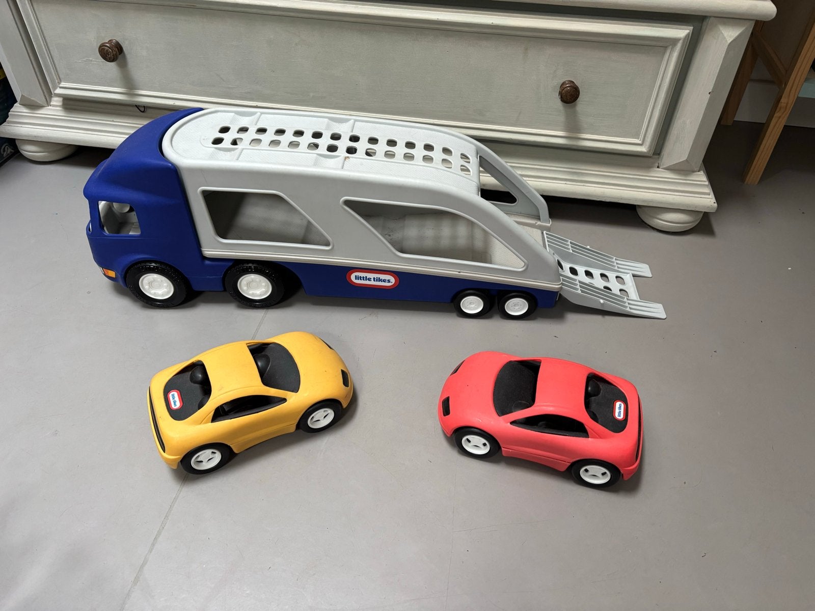 Little Tikes Auto Transportwagen met 2 auto's, Ophalen, Gebruikt