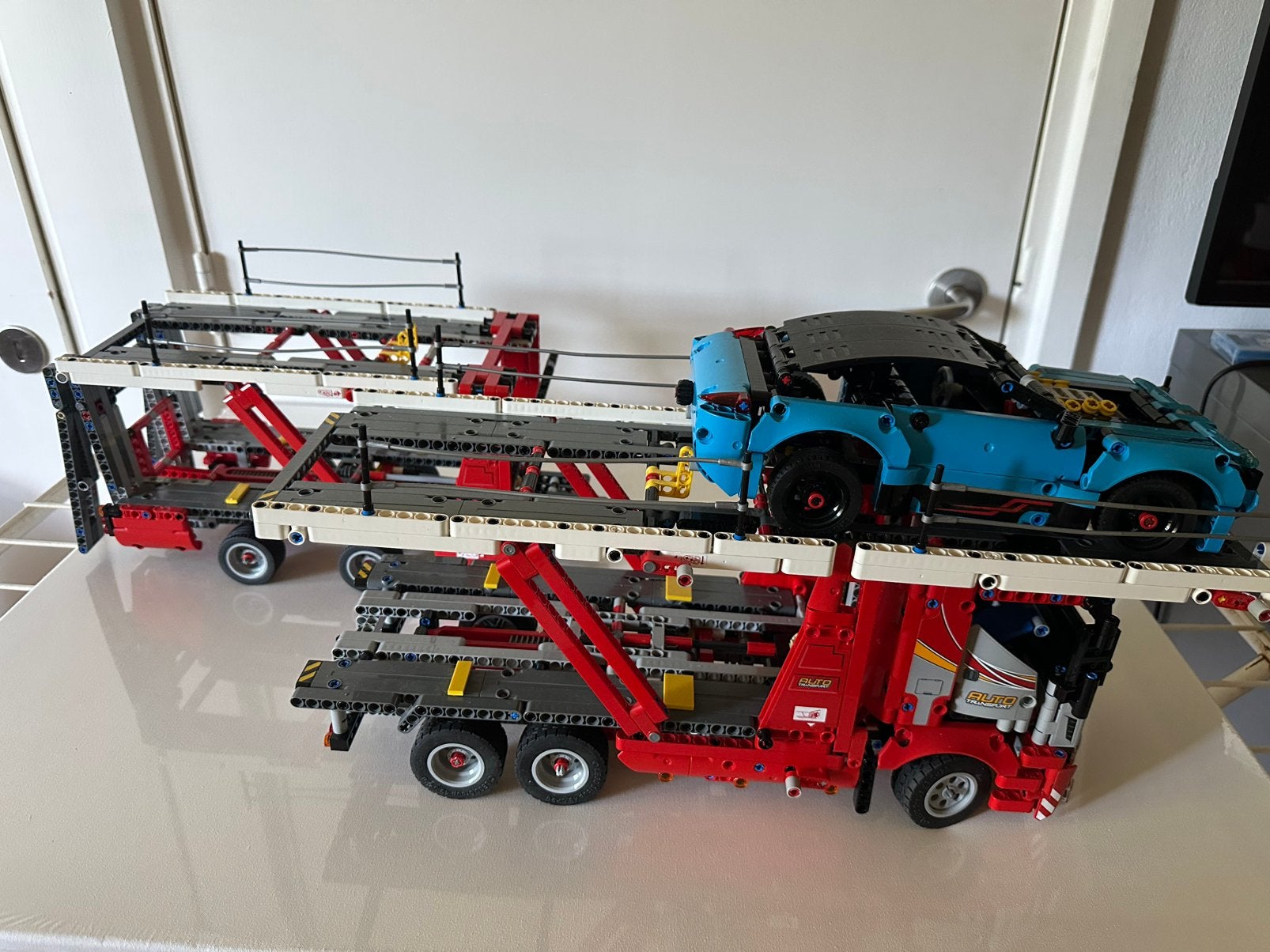 Autotransporter, Ophalen of Verzenden, Zo goed als nieuw, Auto