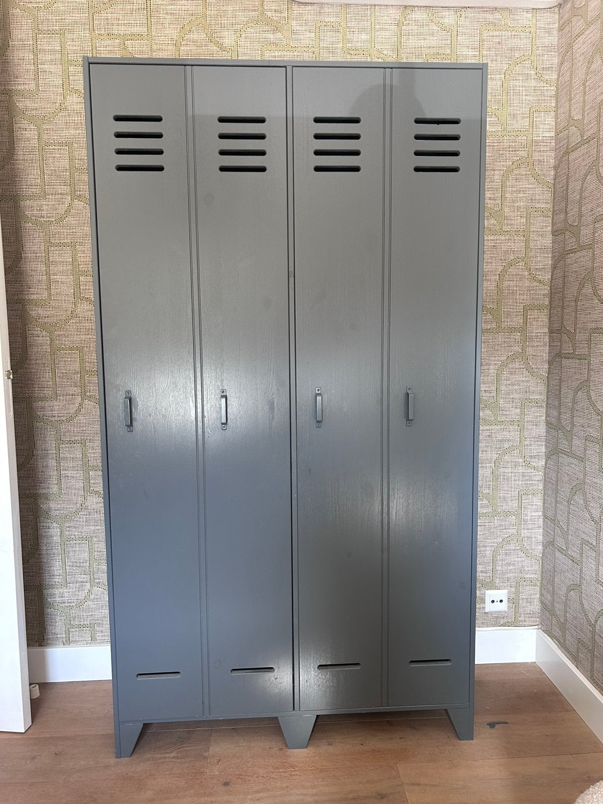 WOOOD lockerkast Stijn Grijs, Ophalen, Stoer, 100 tot 150 cm, Zo goed als nieuw