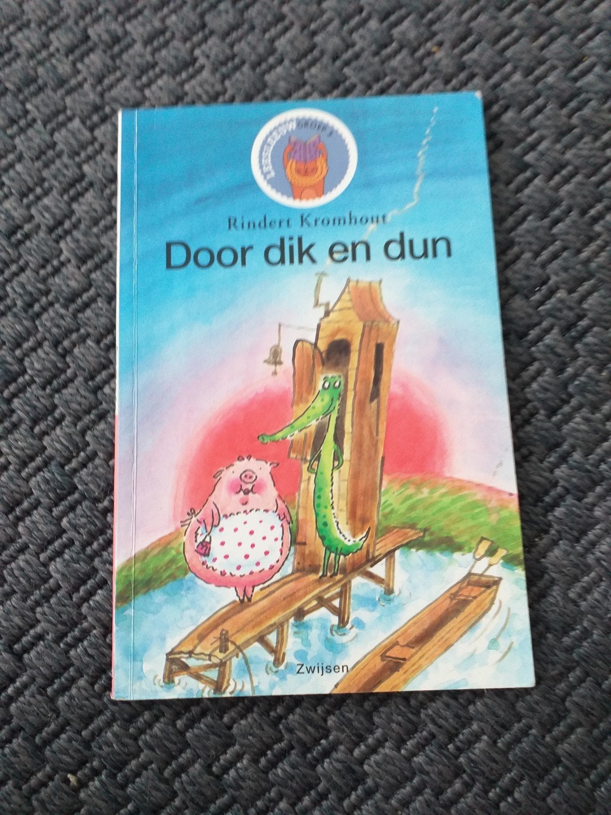 Door dik en dun - Rindert Kromhout (Leesleeuw Groep 3), Boeken, Ophalen of Verzenden, Zo goed als nieuw, Rindert Kromhout, Fictie algemeen