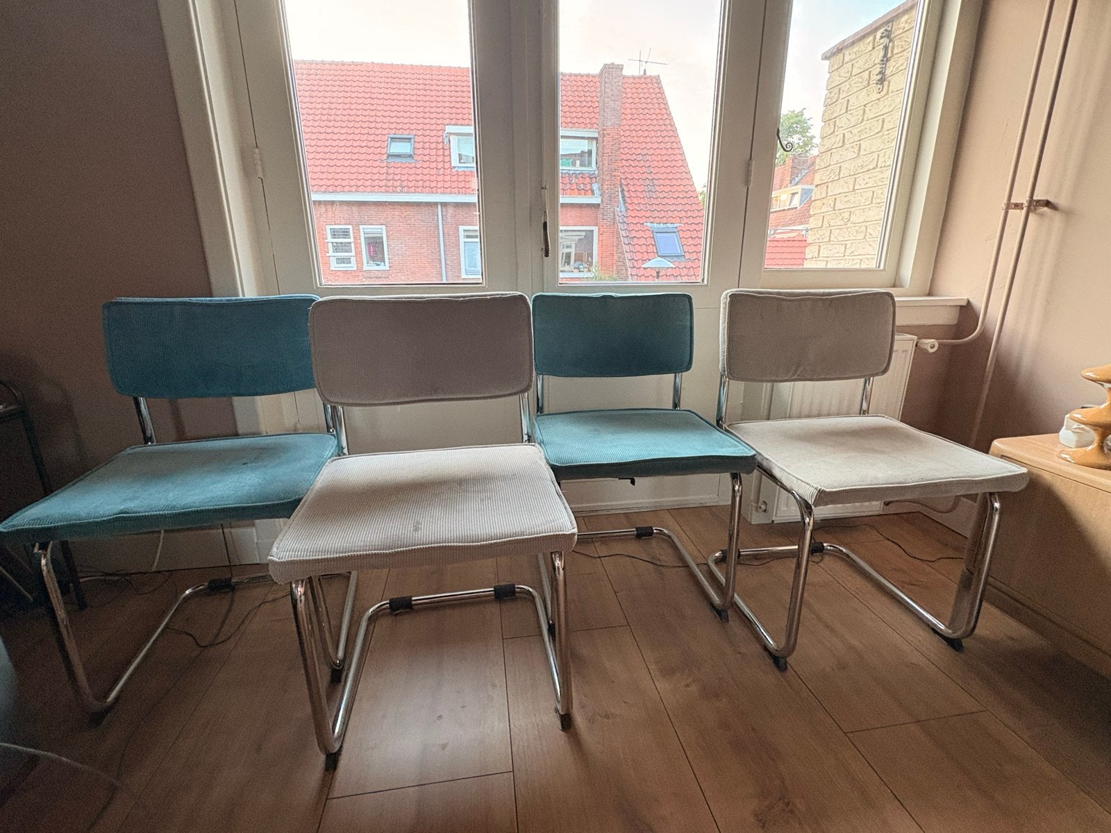 Jysk stoelen met gebruikssporen, Ophalen, Gebruikt, Overige kleuren, Vier
