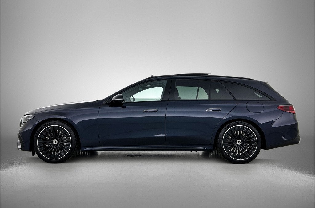 Mercedes-Benz E-Klasse Estate 300 e Business Solution AMG |, Auto's, Mercedes-Benz, Automaat, Achterwielaandrijving, Zwart, 4 cilinders