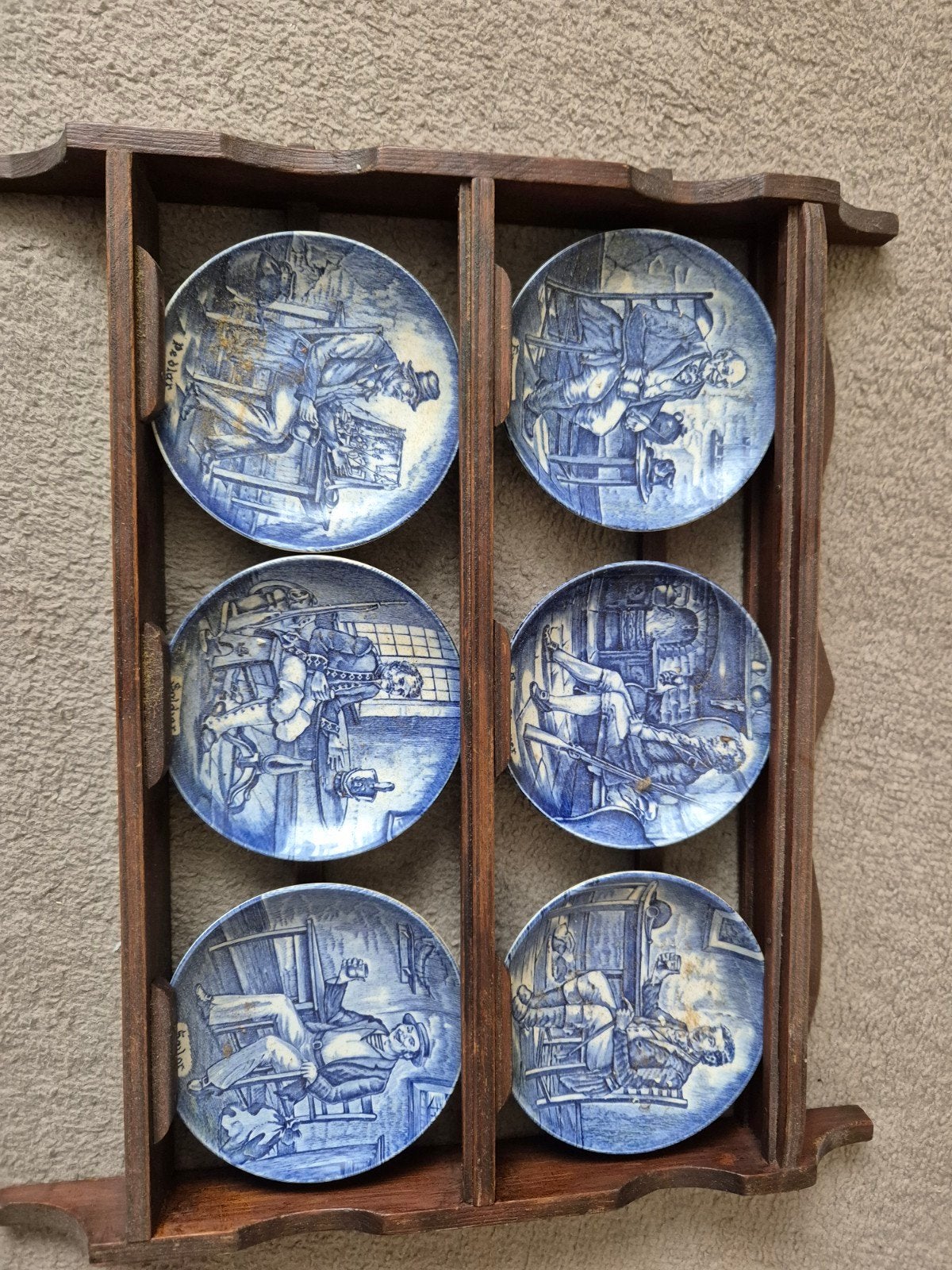 Antieke Delfts Blauwe Wandborden Set met Houten Rek, Antiek en Kunst, Antiek | Wandborden en Tegels, Ophalen of Verzenden