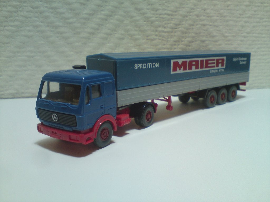 Wiking Mercedes ng huiftrailer Spedition Maier., Hobby en Vrije tijd, Modelauto's | 1:87, Ophalen of Verzenden, Zo goed als nieuw