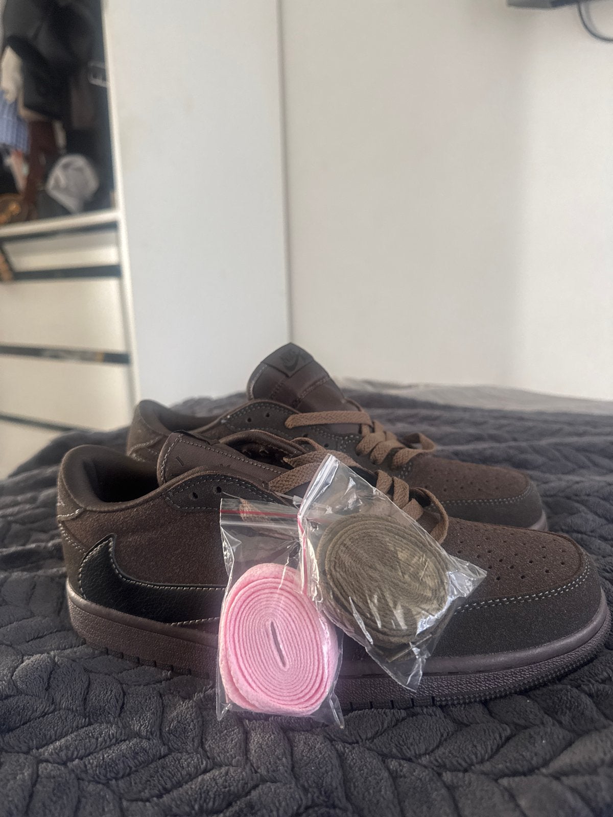 Nike Air Jordan 1 Low Travis Scott Reverse Mocha, Ophalen of Verzenden, Nieuw, Bruin, Sneakers of Gympen