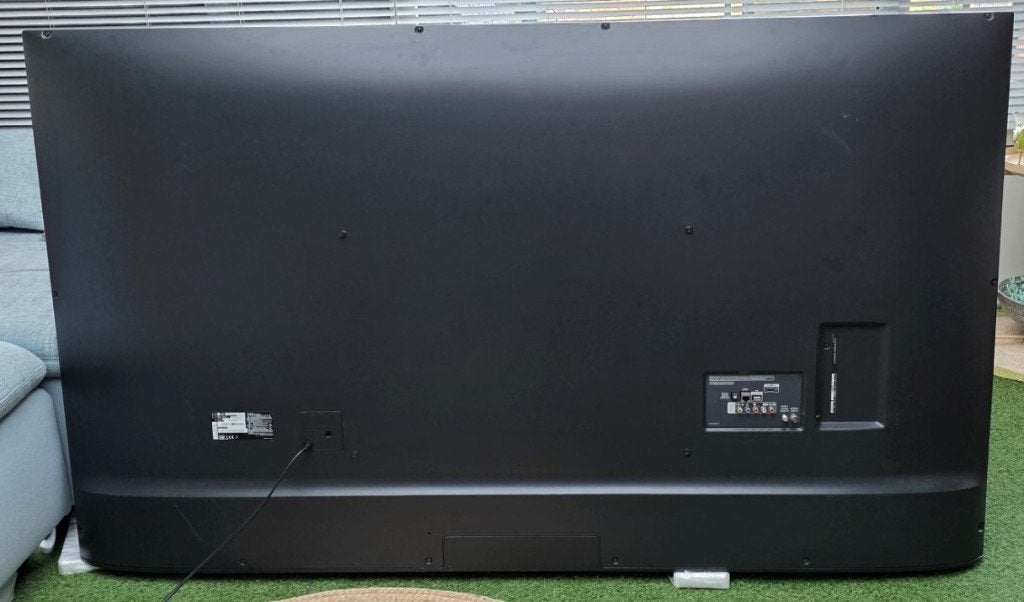 LG 75UM7110PLB 4K Smart TV Strepen, DEFECT, Ophalen