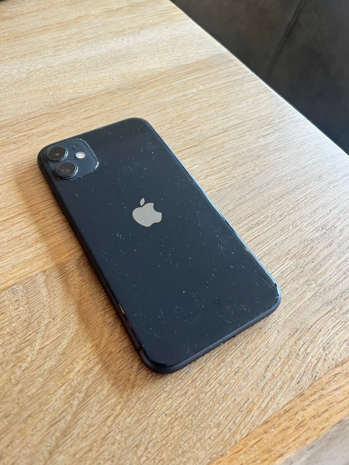 Apple iPhone 11 Zwart 64GB - Gebruikt met schermschade, Gebruikt, Zwart, 64 GB, Zonder simlock