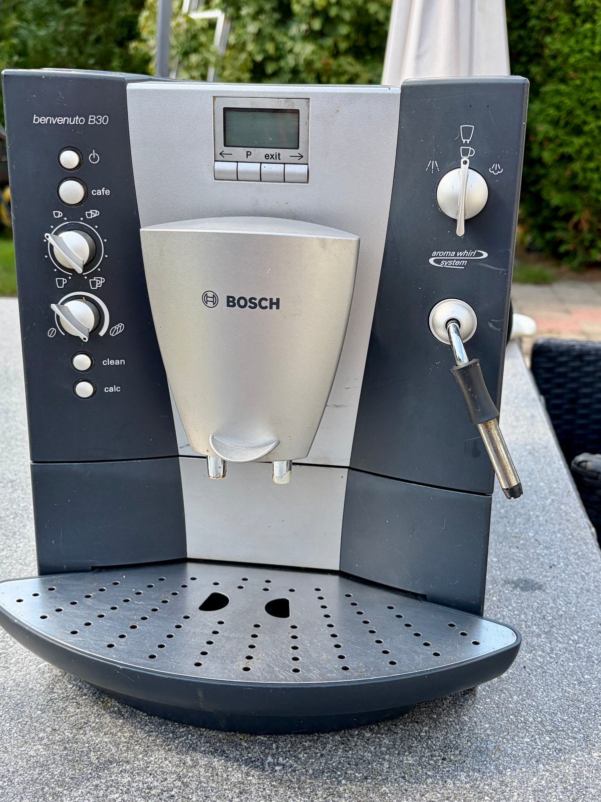 Bosch Benvenuto B30 volautomatische koffiemachine, Witgoed en Apparatuur, Koffiemachine, Zo goed als nieuw, Afneembaar waterreservoir