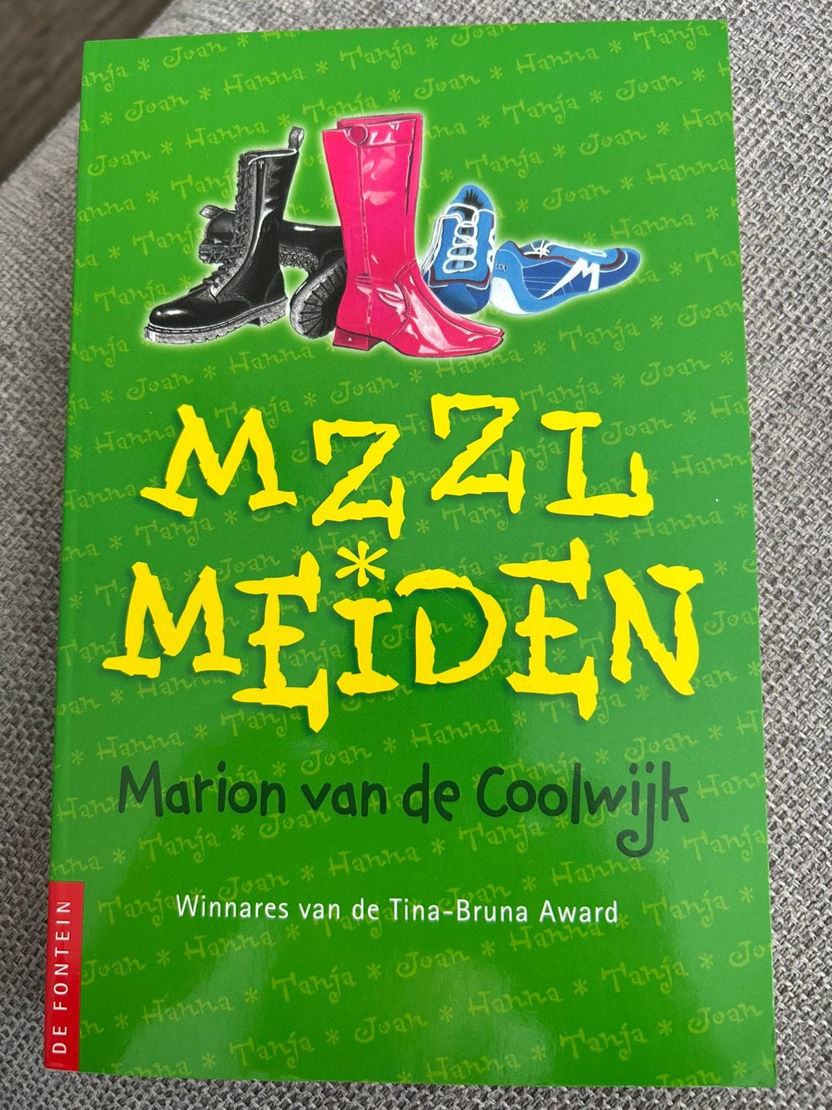 Tiener boek, Verzenden, Zo goed als nieuw