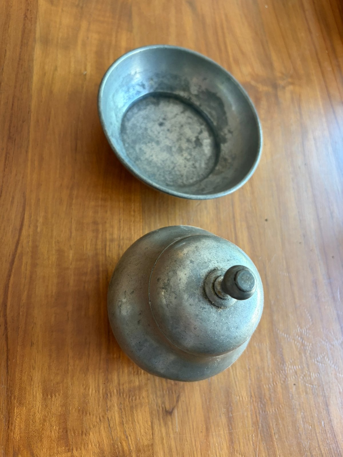 Tinnen schaaltje en suikerpot. (Kamphof)., Ophalen of Verzenden