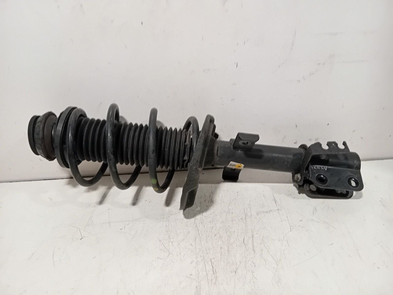 Veerpoot links voor Renault Clio, Onderdelen@venauto.nl, Van der Ven Autorecycling B.V., Gebruikt, Ettenseweg 76, 4706 PB Roosendaal, The Netherlands