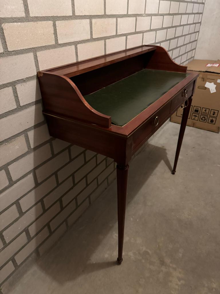 Antiek mahoniehouten schrijftafel met groen lederen blad, Antiek en Kunst, Ophalen