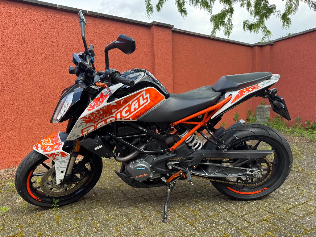 KTM Duke 125 Radical, Gebruikt, Particulier, 125 cc, 11 kW of minder
