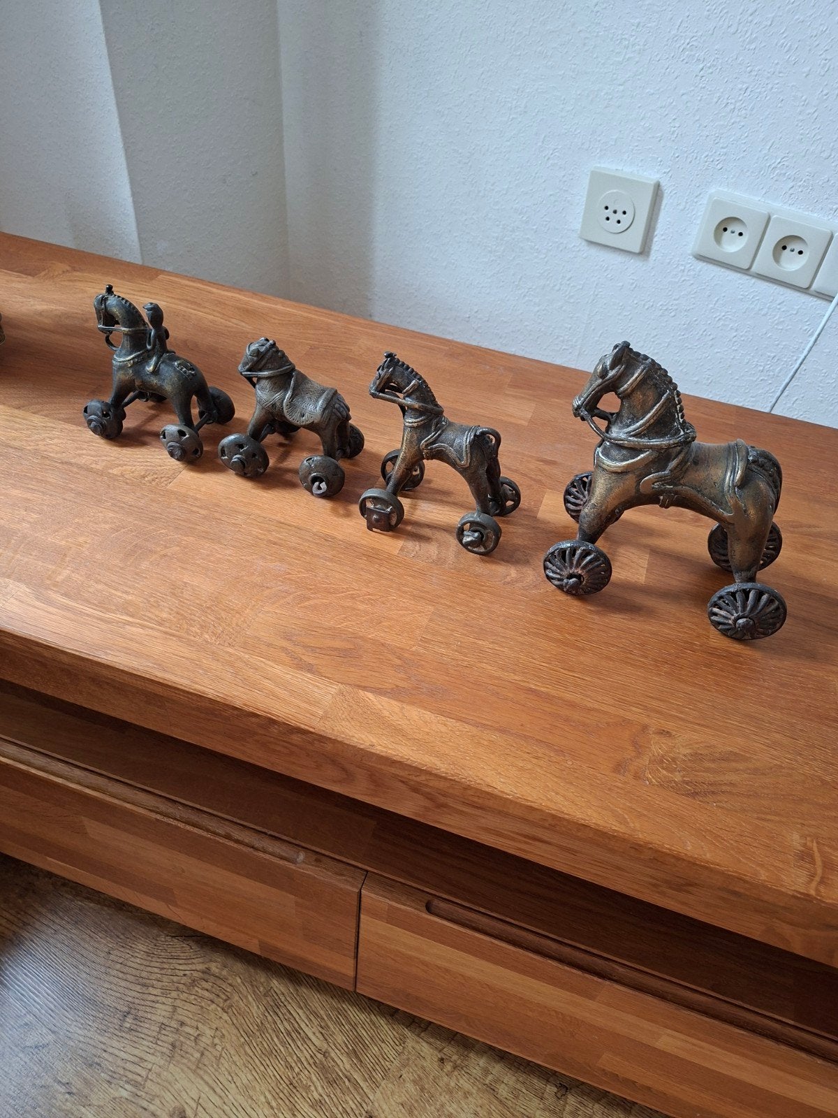 Indiase Paarden op wielen., Ophalen of Verzenden, Brons