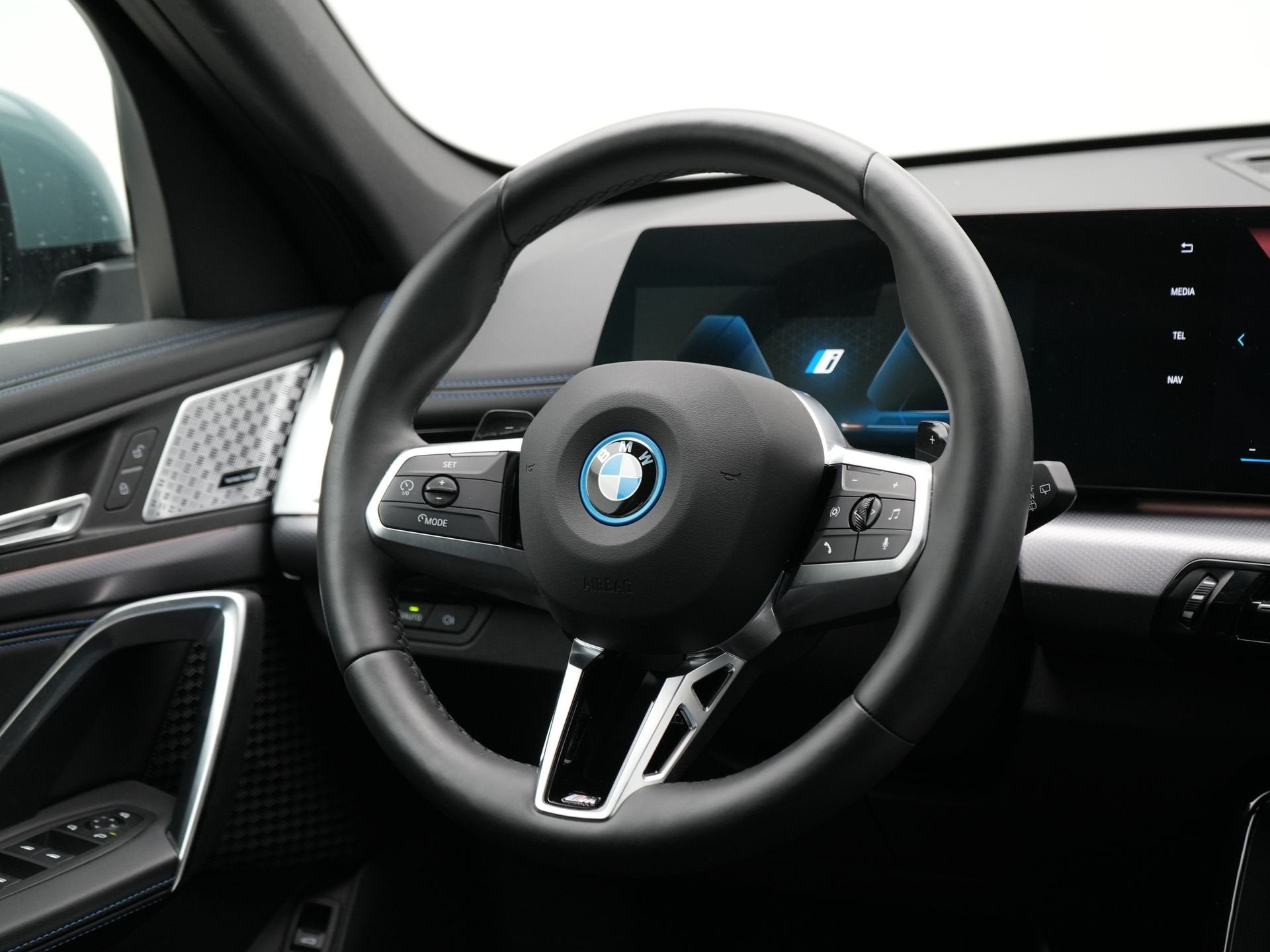 BMW X1 xDrive25e M-Sport Pro Accu conditie 100% (bj 2025), Auto's, Dealer onderhouden, Gebruikt, Met garantie (alle), Overige brandstoffen