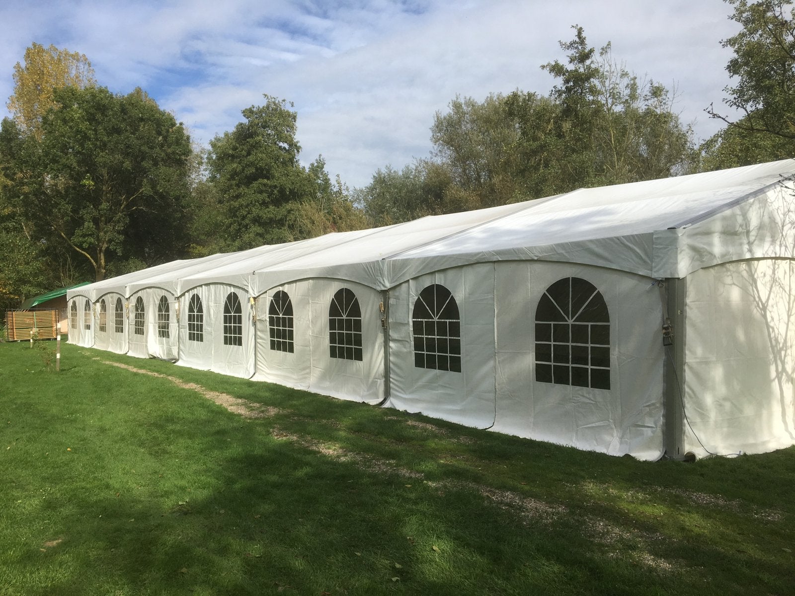 Aluhal Veldeman 10 x 30, Ophalen, Zo goed als nieuw, 8 meter of meer, 6 meter of meer