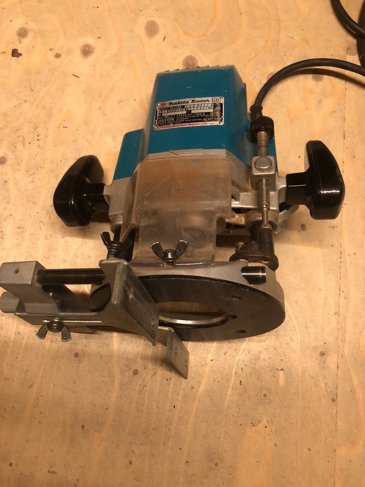 Makita bovenfrees 3612, Doe-het-zelf en Verbouw, Gereedschap | Freesmachines, Ophalen, Gebruikt, Elektrisch, Makita