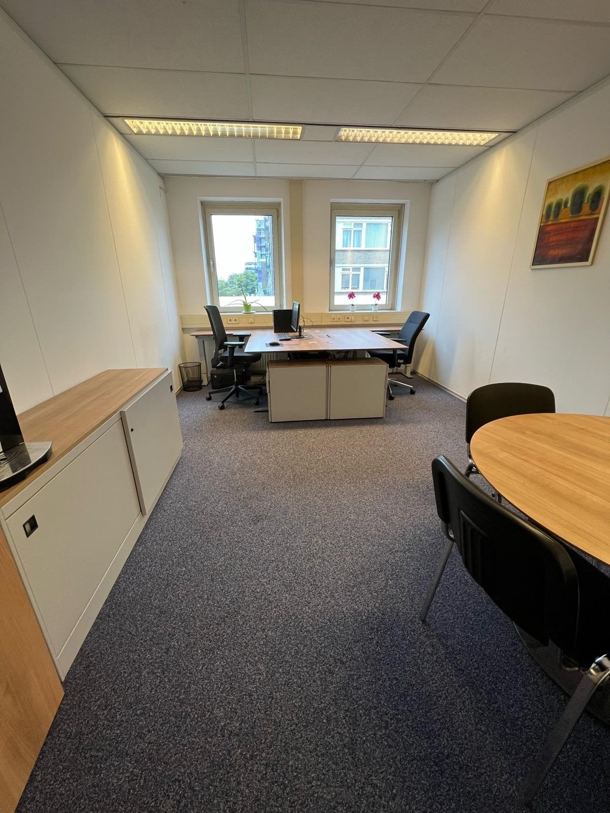 Hoogwaardig kantoormeubilair dat comfort, uitstraling en eff, Diversen, Bureau-accessoires, Ophalen of Verzenden