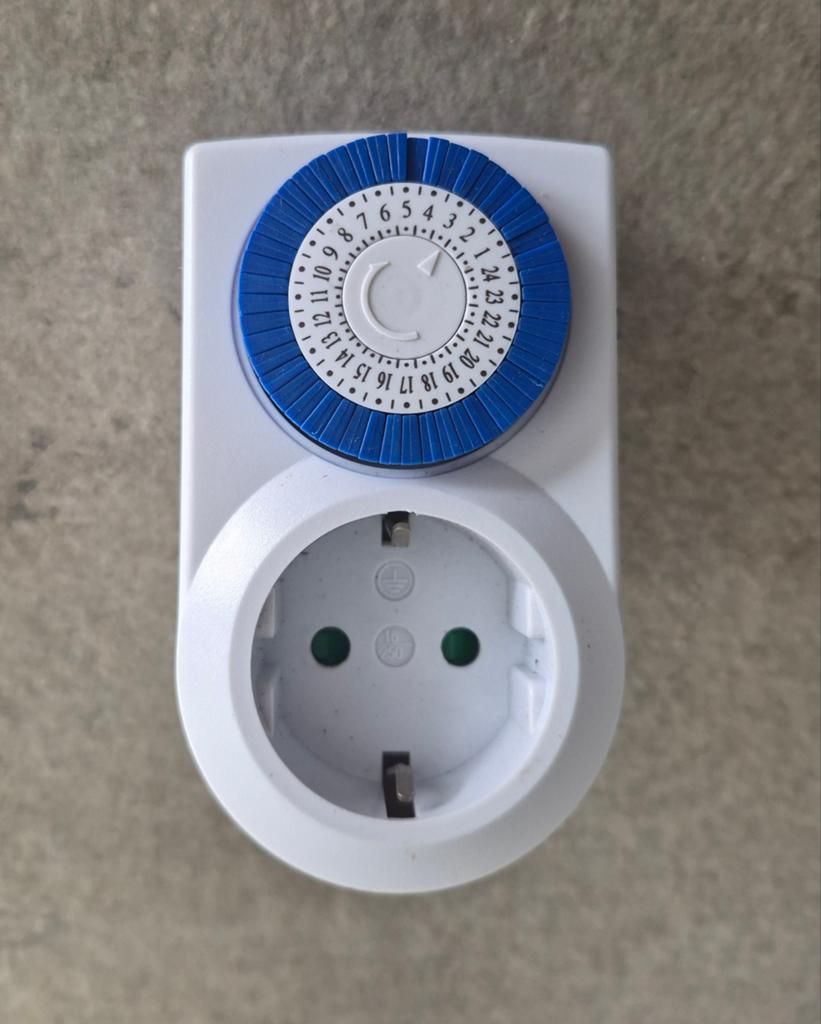 Q-Link Tijdschakelaar 3500W Max, Ophalen of Verzenden, Zo goed als nieuw, Schakelaar