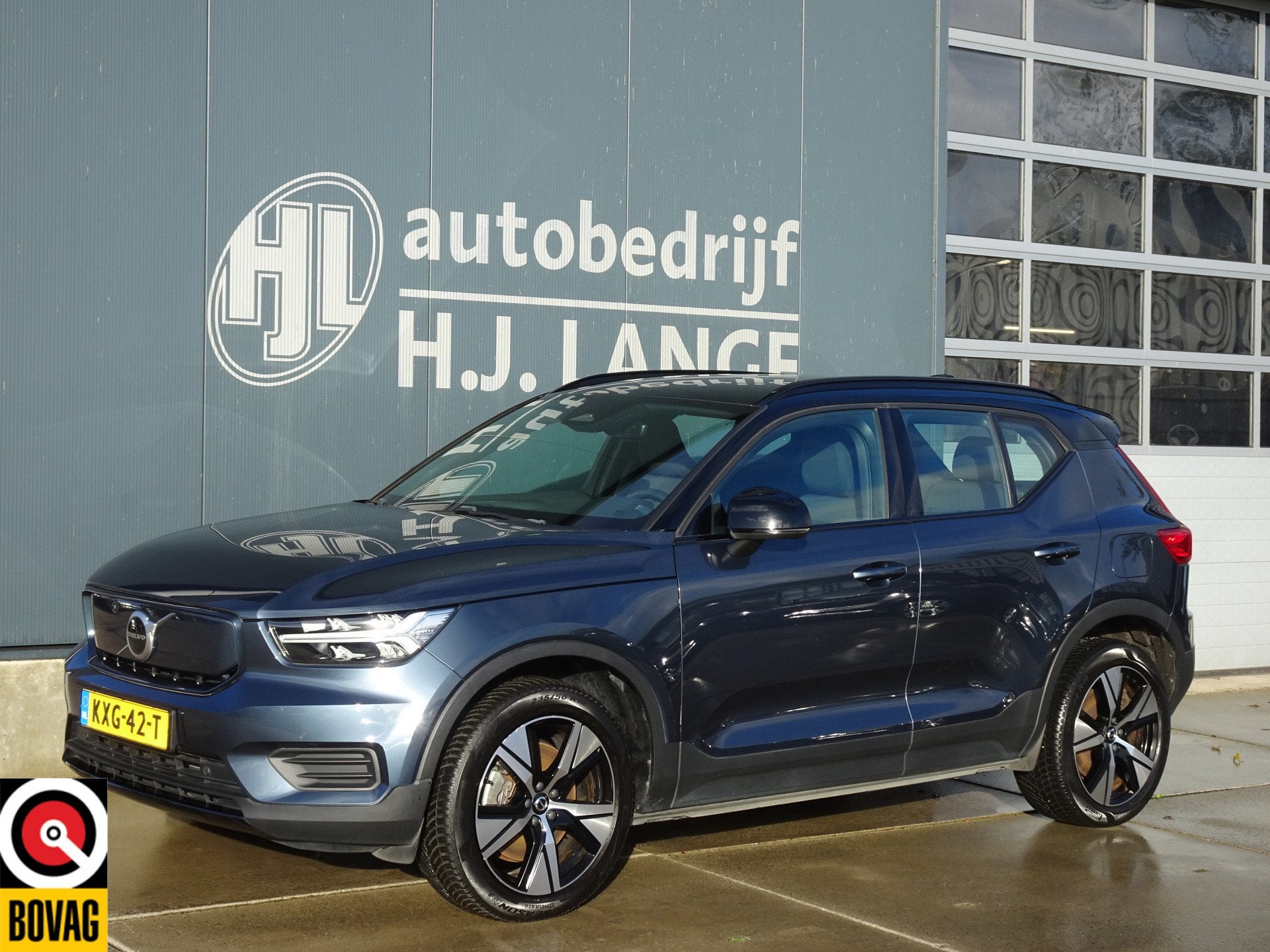 Volvo XC40 Recharge Core SOH96% (bj 2022, automaat), Auto's, Stof, Gebruikt, Blauw, 231 pk