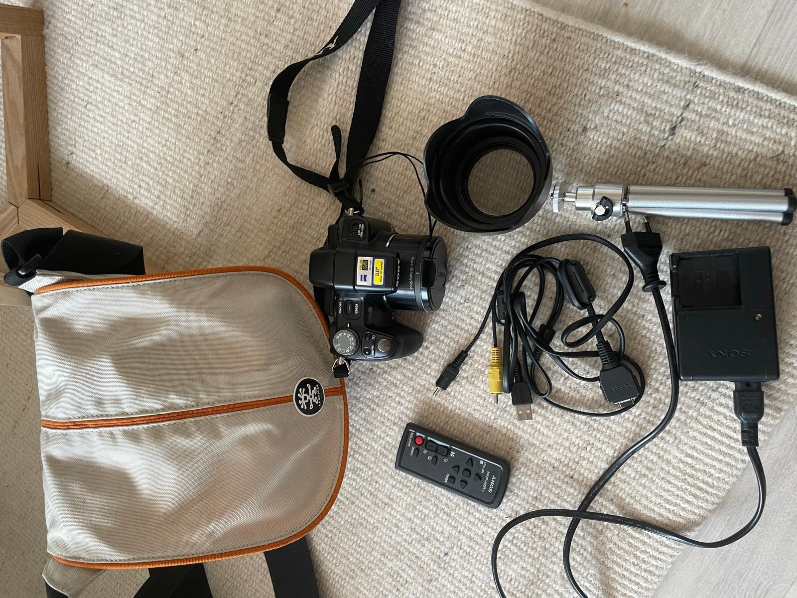 Sony DSC-H50 Bridgecamera met accessoires, Ophalen, Gebruikt, Beeldstabilisatie, Accu