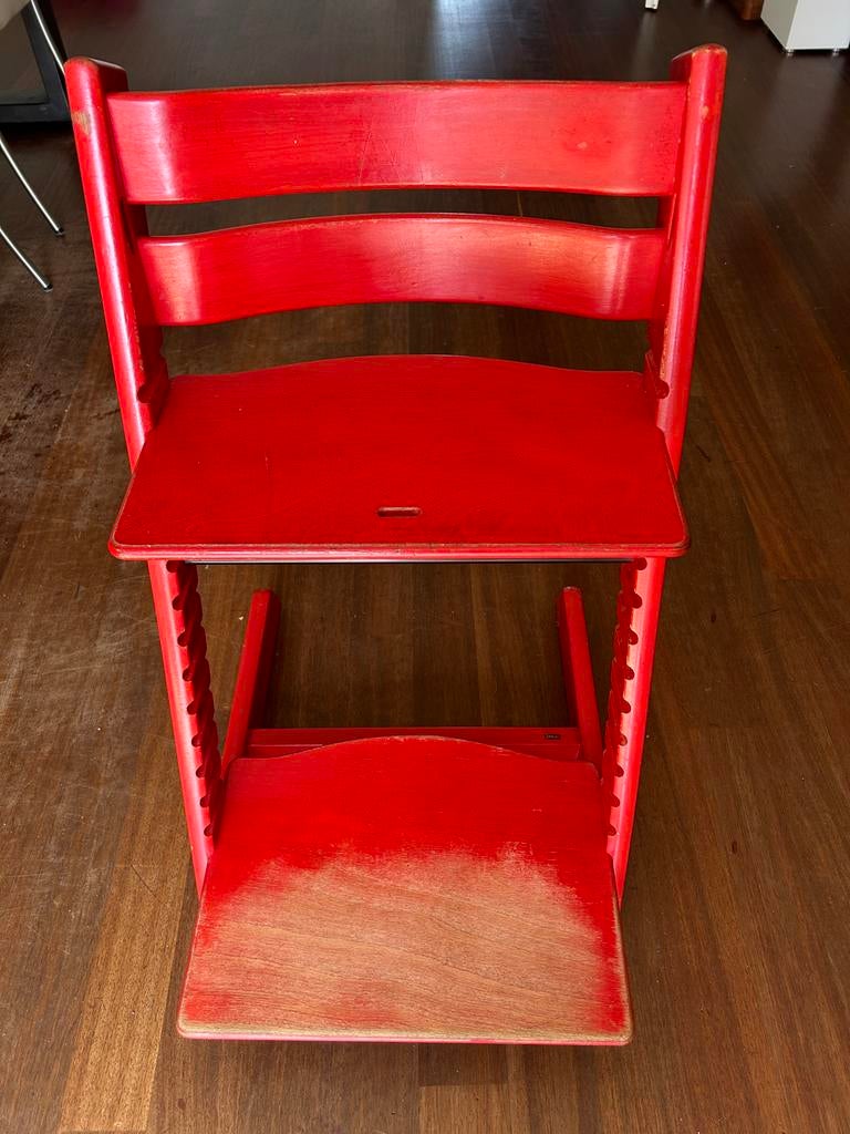 Stokke Tripp Trapp kinderstoel - Rood, Kinderen en Baby's, Ophalen, Gebruikt, Meegroeistoel, Aanschuifbaar