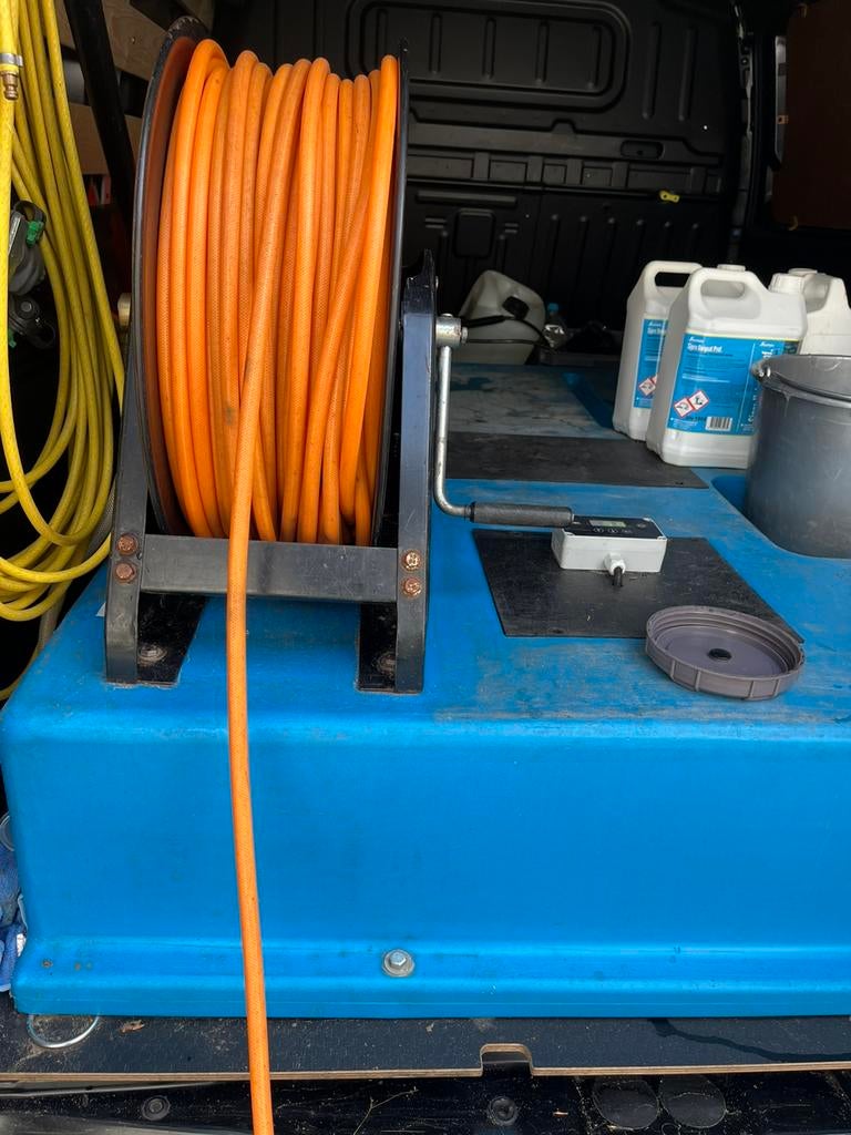 Telewash systeem 400L, Diensten en Vakmensen