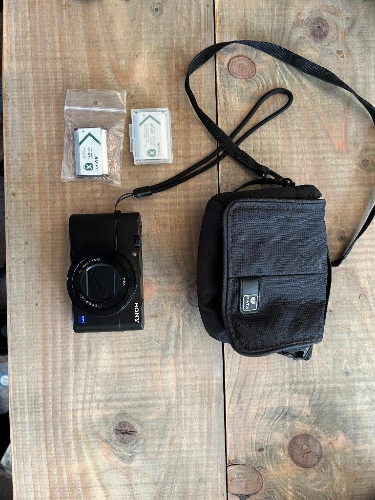 Sony RX100 MV met onderwaterbehuizing en flitser, Audio, Tv en Foto, Fotografie | Onderwatercamera's, Ophalen, Gebruikt, 10 t/m 40 meter