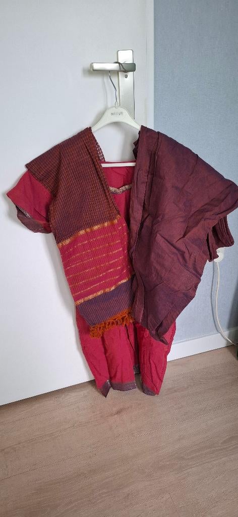 Indiase tuniek met broek ( kurta-set ), Kleding | Dames, Maat 42/44 (L), Ophalen of Verzenden, Rood, Onbekend