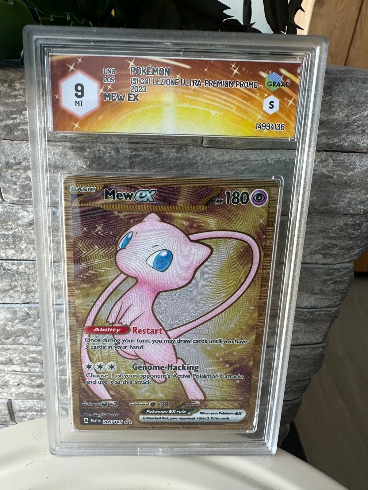 Mew Ex 205/165 Ultra premium Promo “Metal card” - 9 Graded, Ophalen of Verzenden, Nieuw, Losse kaart