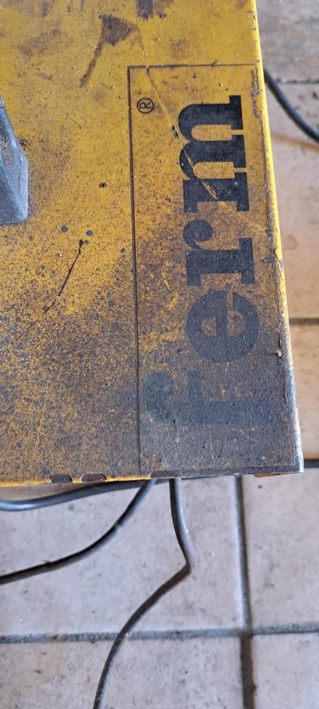 Ferm Lasapparaat 140A - Gebruikt maar functioneel, Ophalen, Gebruikt, 150 tot 250 ampère, Elektroden