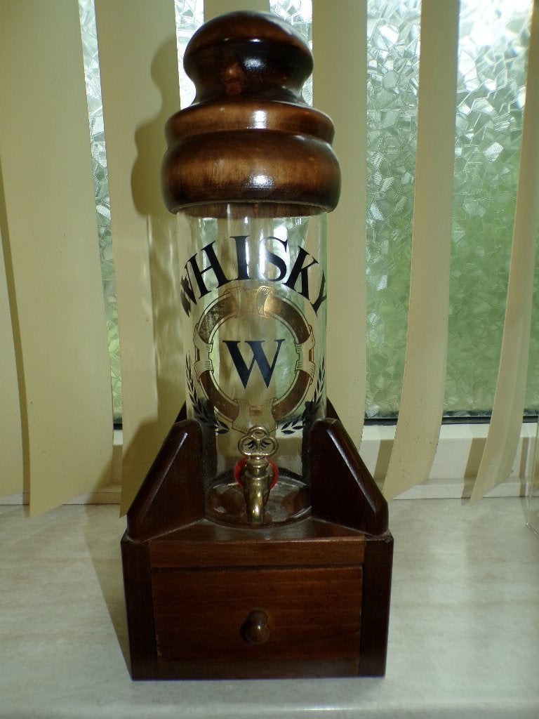 leuke whiskey tapfles met vier borrelglaasjes, gebruikt, Ophalen of Verzenden, Gebruikt, Borrel- of Shotglas