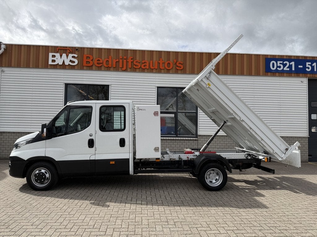 Iveco Daily 35C14D euro 6 / DC 6 persoons / JPM kipper / vas, Auto's, Bestelauto's, 13 km/l, Gebruikt, Automatische klimaatregeling