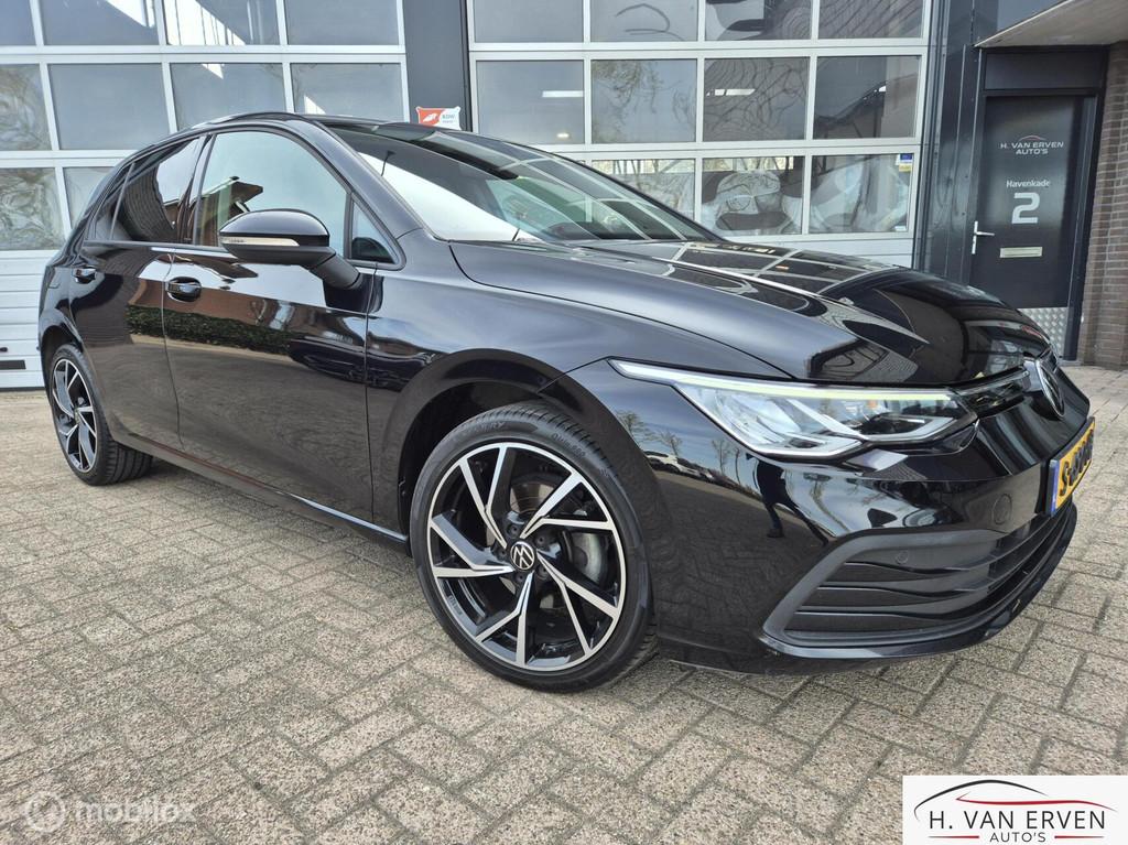 Volkswagen Golf 1.0 VIRTUAL COCKPIT ADAPTIVE CRUISE 18" BTW, Auto's, Euro 6, Zwart, 1202 kg, Bedrijf