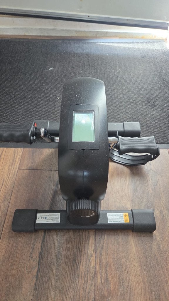 Pedal Trainer / Mini Hometrainer met LCD-scherm, Ophalen, Kunststof, Zo goed als nieuw, Benen