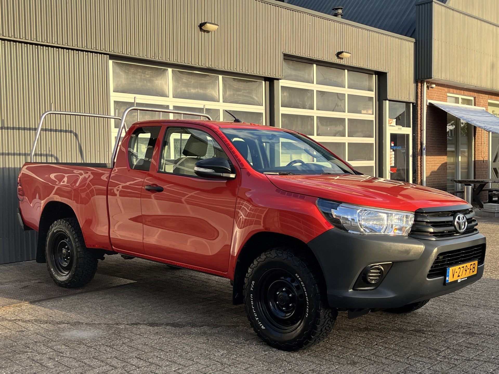 Toyota Hilux 2.4 D-4D-F Xtra Cab Cool Comfort Airco Trekhaak, Auto's, Stof, Gebruikt, 4 cilinders, 150 pk