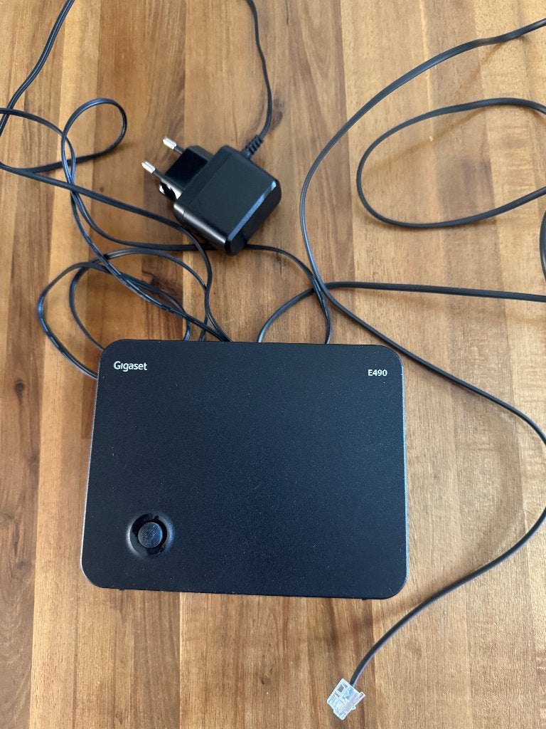 Gigasets E490 centrales met adapter, Ophalen of Verzenden, Gebruikt, Overige typen