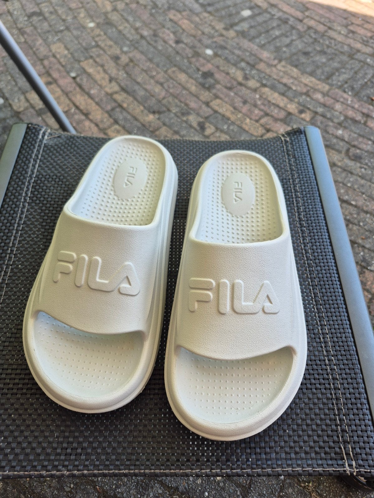 Fila slippers maat 42 nieuw., Ophalen of Verzenden, Overige maten, Zwart
