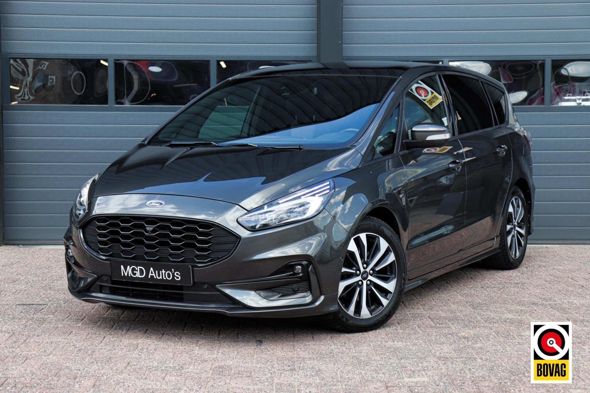 Ford S-Max 2.5i HEV 7P ST-Line |LED|PANODAK|CAMERA|MEMORY|ST, Auto's, Gebruikt, Met garantie (alle), 7 stoelen, Bedrijf