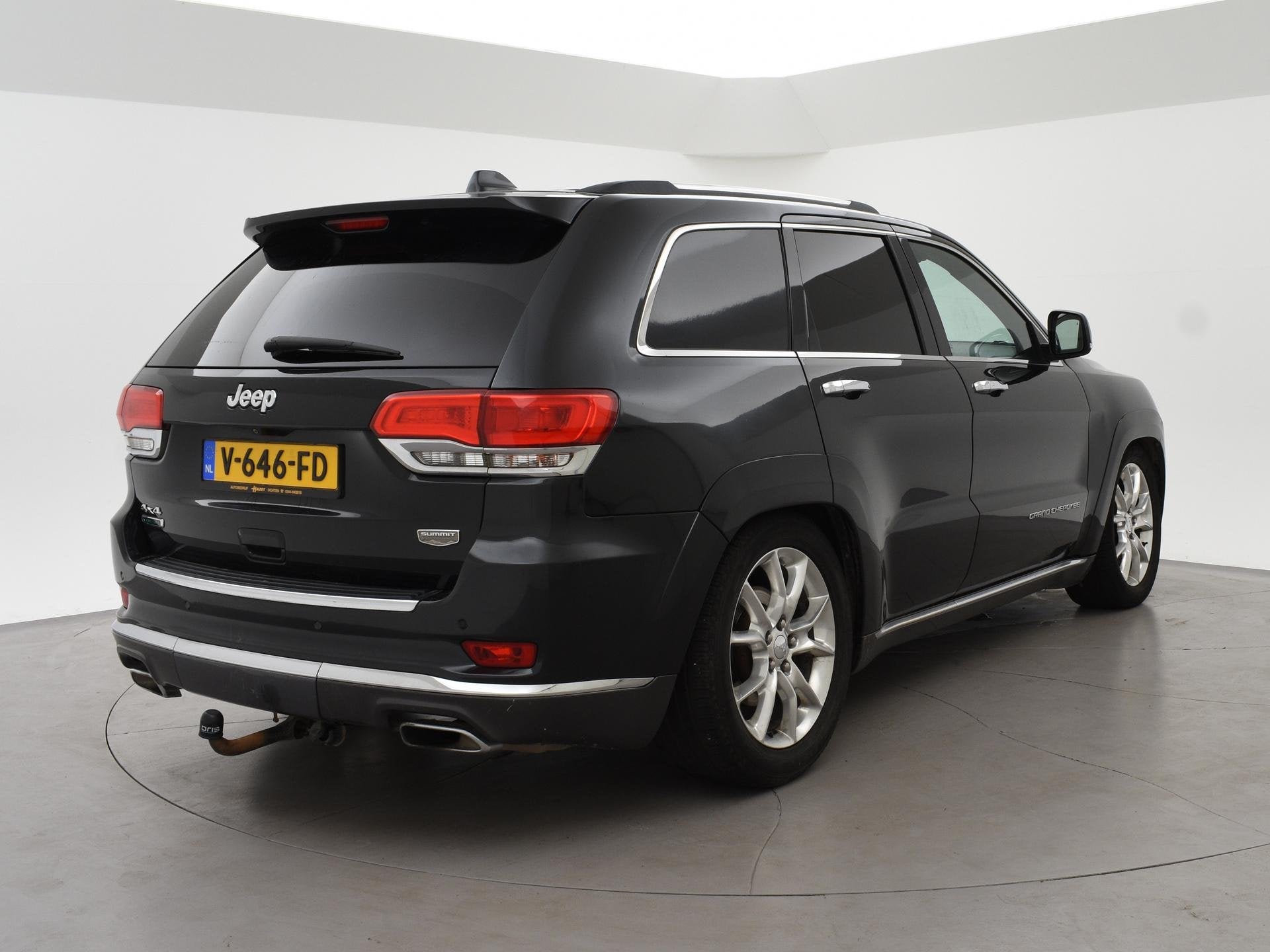 Jeep Grand Cherokee 3.0 CRD 250 PK SUMMIG GRIJS KENTEKEN ROE, Gebruikt, Leder, Bedrijf, Diesel