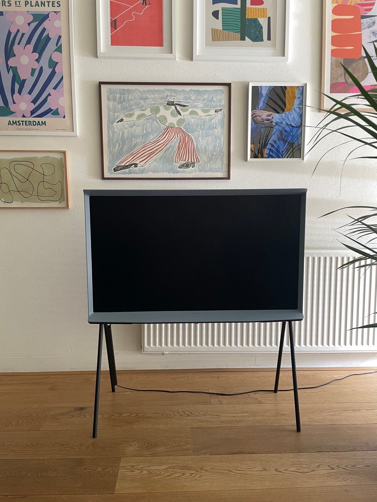 Samsung Serif TV - 43 inches - 4K QLED, LED, 50 Hz, Ophalen of Verzenden, Zo goed als nieuw
