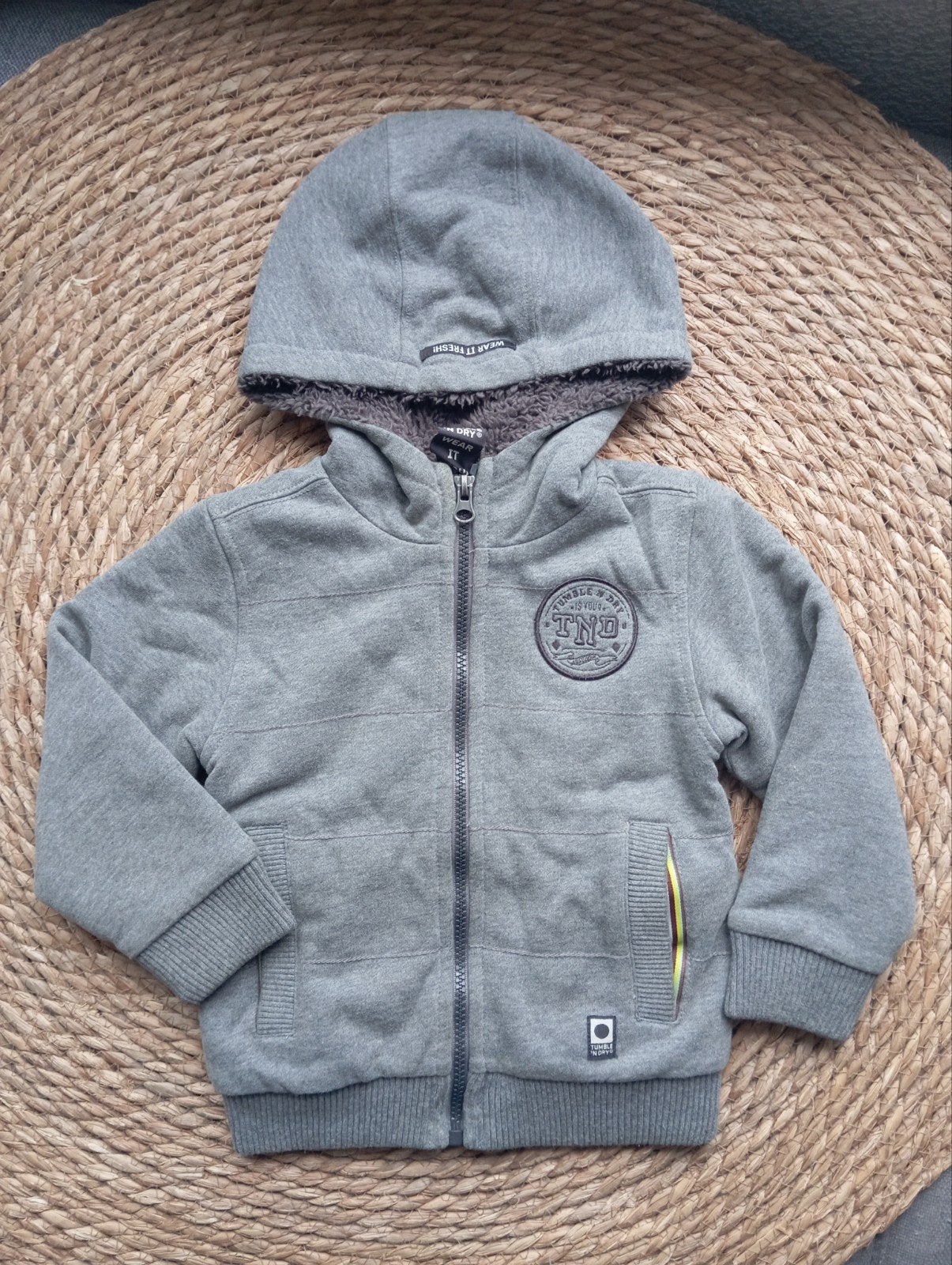Tumble 'N Dry borgvest grijs maat 98 met coole print, Tumble 'N Dry, Trui of Vest, Ophalen of Verzenden, Zo goed als nieuw