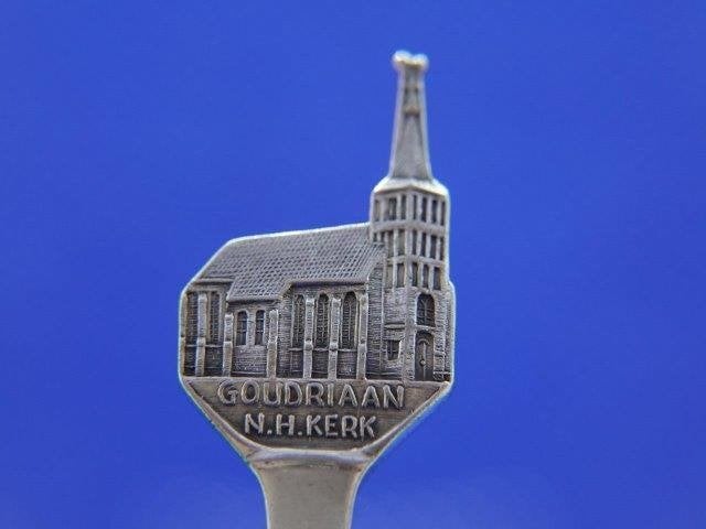 Lepeltje: Goudriaan, Verzenden